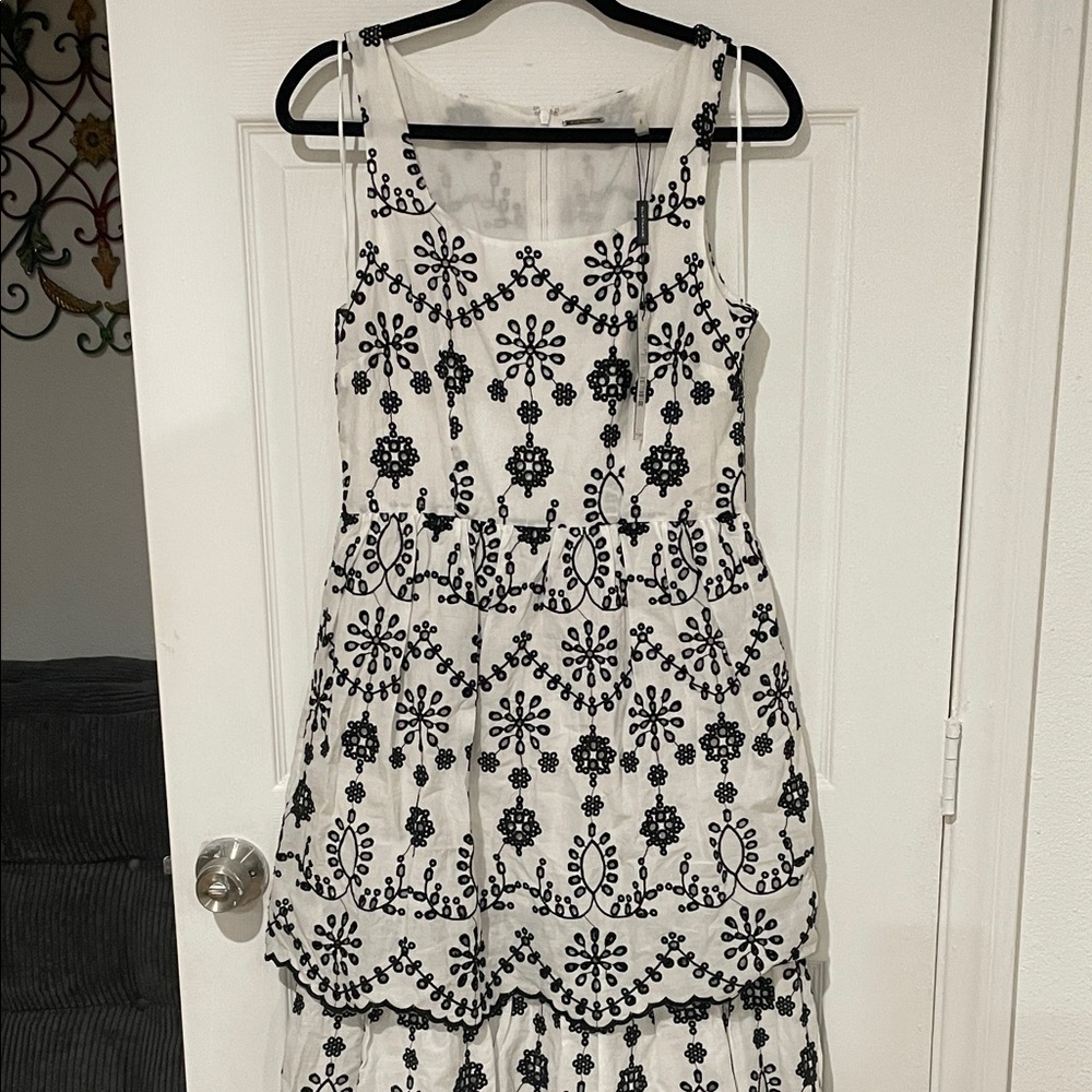 Elie Tahari Black and White Floral Midi Dress